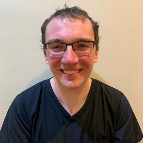 Tom Swinfield – Dental Therapist